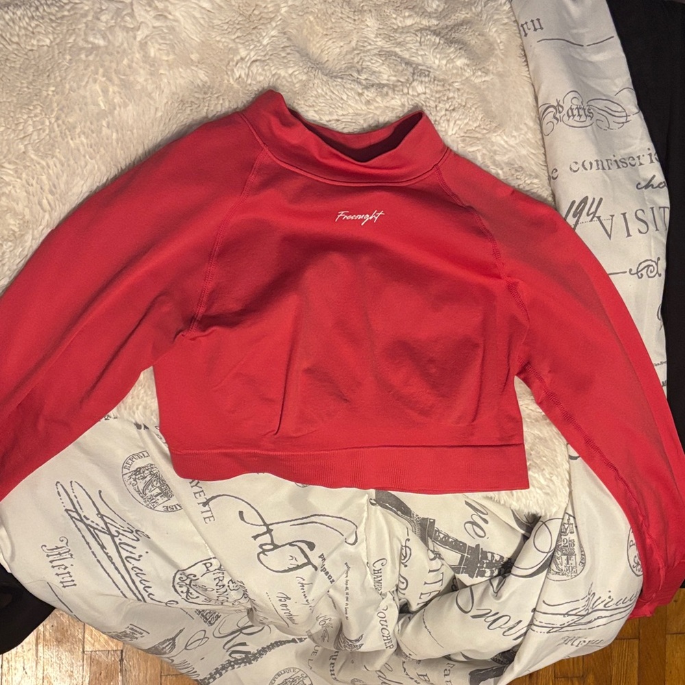 Compression Long Sleeve Crop Top